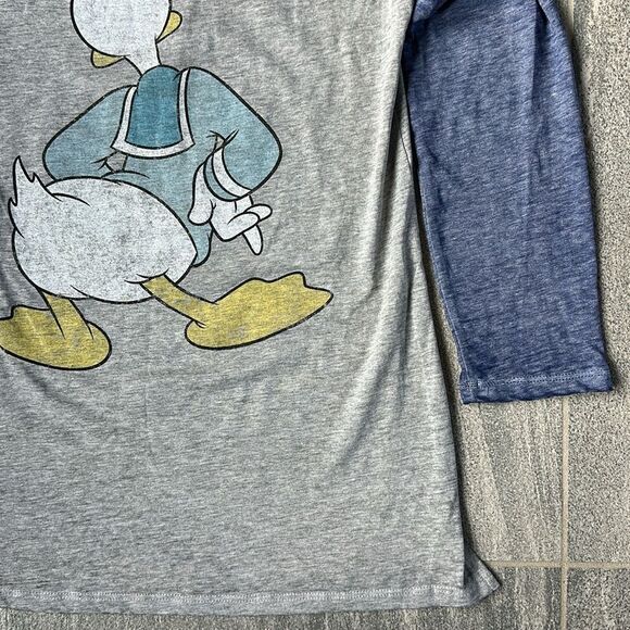 NWT Disney Donald Duck 3/4 sleeve Raglan Baseball Tee Front Back Graphic Medium - Picture 12 of 15